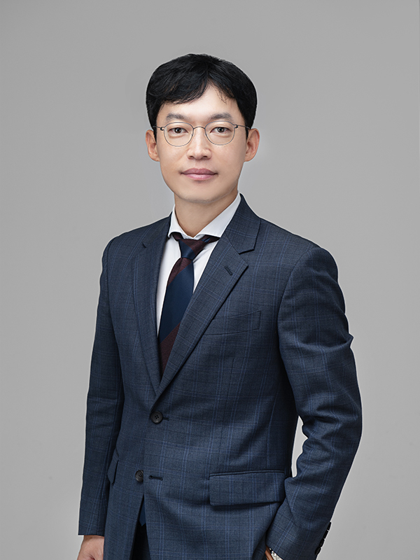 장명훈 변호사 사진