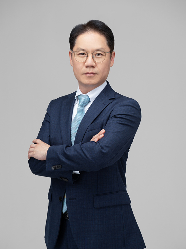 문형석 변호사 사진